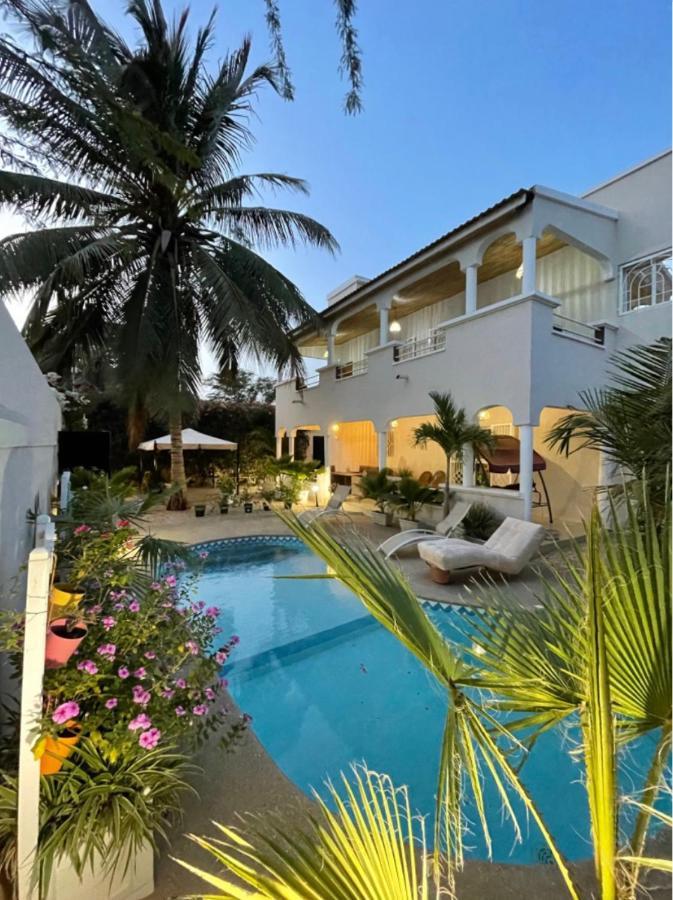 Villa Ngore Saly Exteriör bild